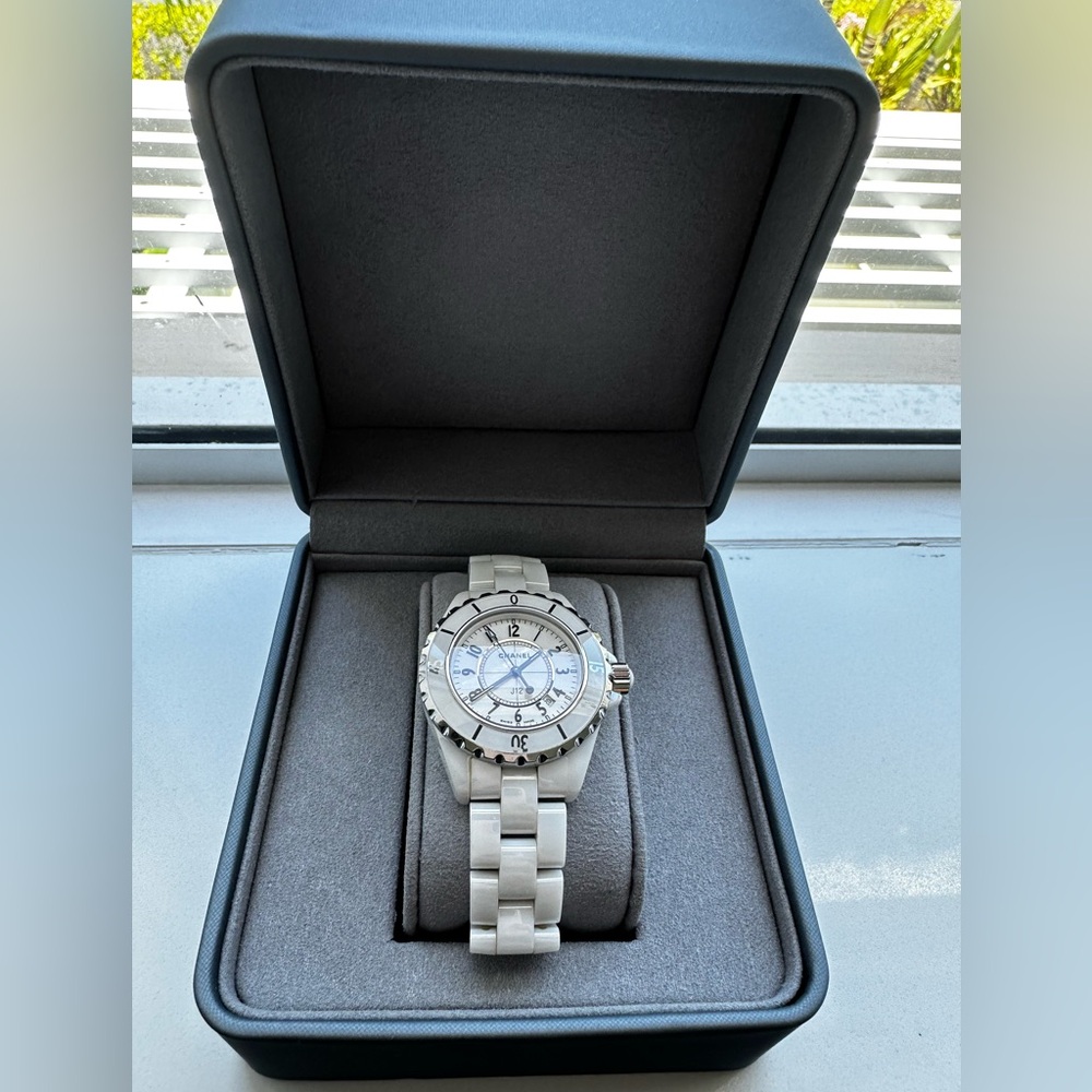 CHANEL J12 White Ceramic Watch Preloved - Picture 7 of 9